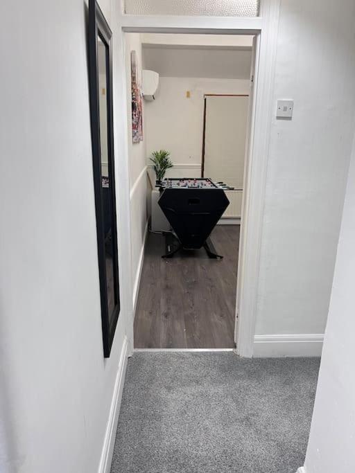 Spacious 3 Bed Flat - Beach Nearby - No Pets Southend-on-Sea Extérieur photo