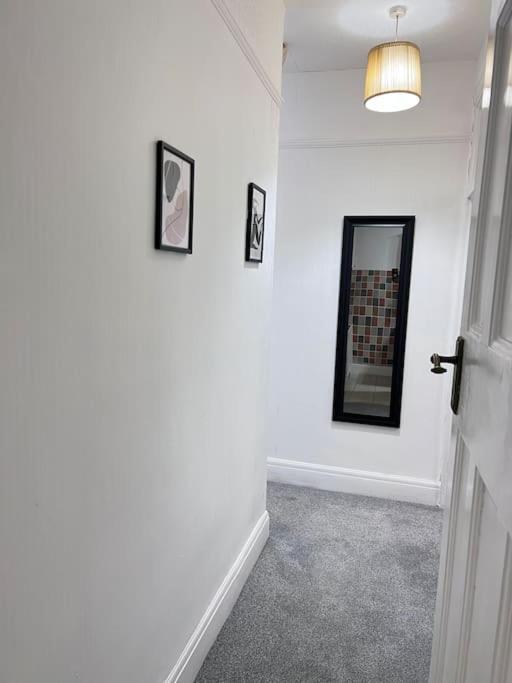 Spacious 3 Bed Flat - Beach Nearby - No Pets Southend-on-Sea Extérieur photo