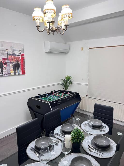 Spacious 3 Bed Flat - Beach Nearby - No Pets Southend-on-Sea Extérieur photo