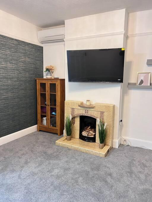 Spacious 3 Bed Flat - Beach Nearby - No Pets Southend-on-Sea Extérieur photo