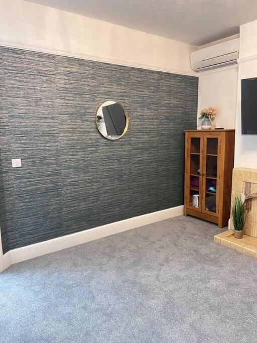 Spacious 3 Bed Flat - Beach Nearby - No Pets Southend-on-Sea Extérieur photo