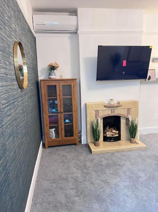 Spacious 3 Bed Flat - Beach Nearby - No Pets Southend-on-Sea Extérieur photo