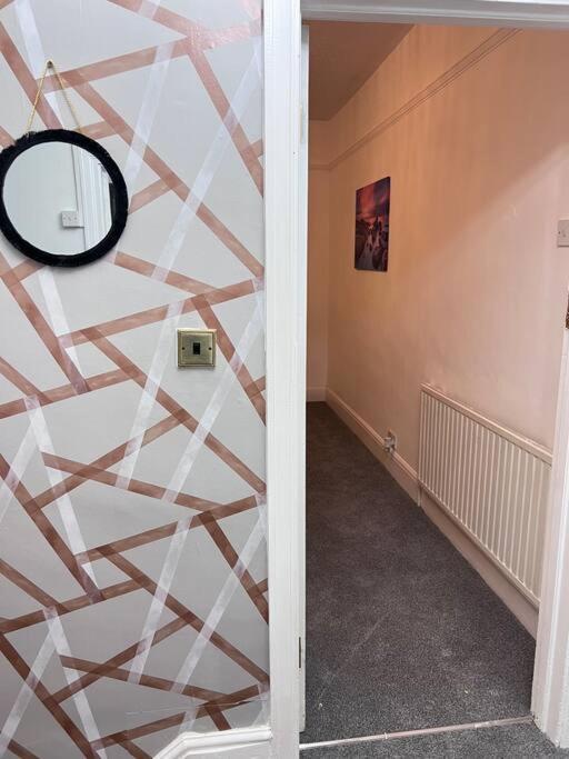Spacious 3 Bed Flat - Beach Nearby - No Pets Southend-on-Sea Extérieur photo